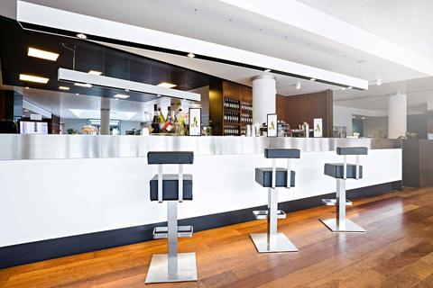 2631759-Novotel-Milano-Malpensa-Airport-Lobby-3-DEF